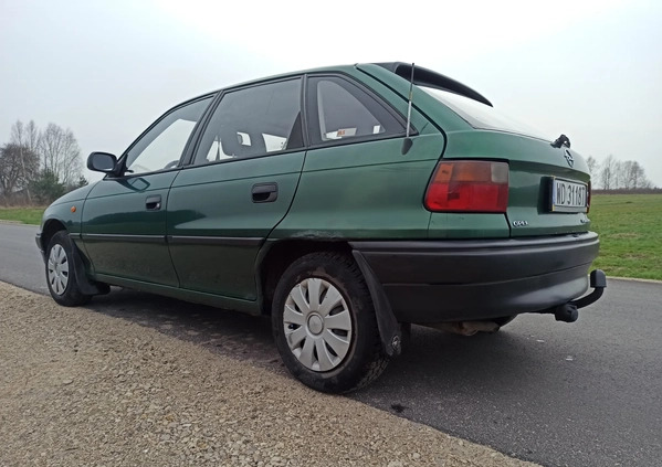 Opel Astra cena 1500 przebieg: 167000, rok produkcji 1999 z Warszawa małe 277